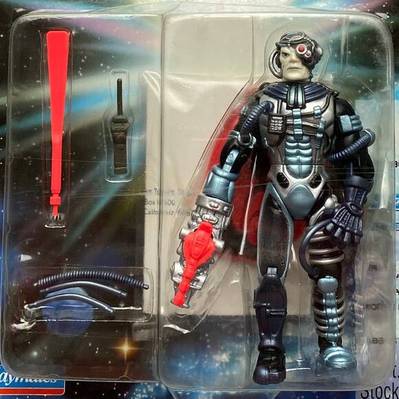 Playmates 1995 Star Trek TNG Borg with Firing Cybernetic Arm Action Figure - Picture 7 of 7